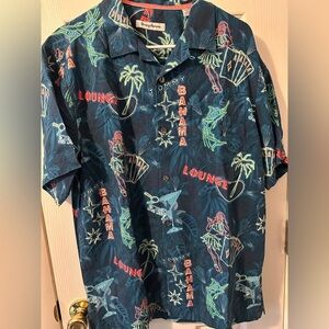 Tommy Bahama 100% Silk Button Down Shirt Size Medium